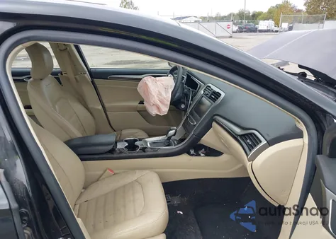 2015 Ford Fusion Hybrid Se z USA, uszkodzony, nr VIN 3FA6P0LU2FR190547